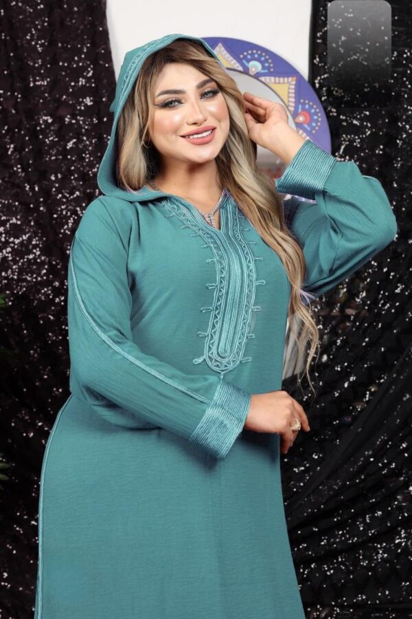 Vestido Abaya em Crepe Egípcio com Bordado Ornamental Clássico