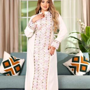 Vestido Abaya em Crepe Egípcio com Bordado Artesanal em Linha e Paetês