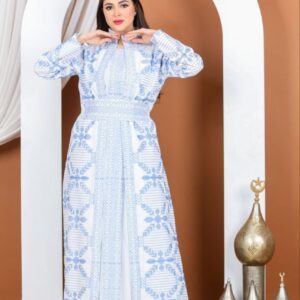 Vestido Abaya em Crepe Saudita com Bordado de Ramificações e Flores