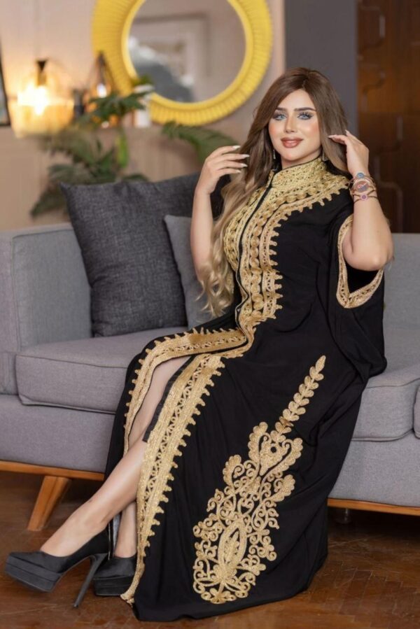 Kaftan Luxo em Crepe com Bordado Feito à Mão