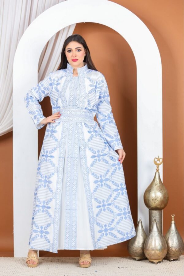 Vestido Abaya em Crepe Saudita com Bordado de Ramificações e Flores