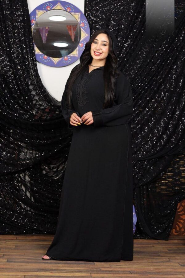 Vestido Abaya em Crepe Egípcio com Bordado Ornamental Clássico